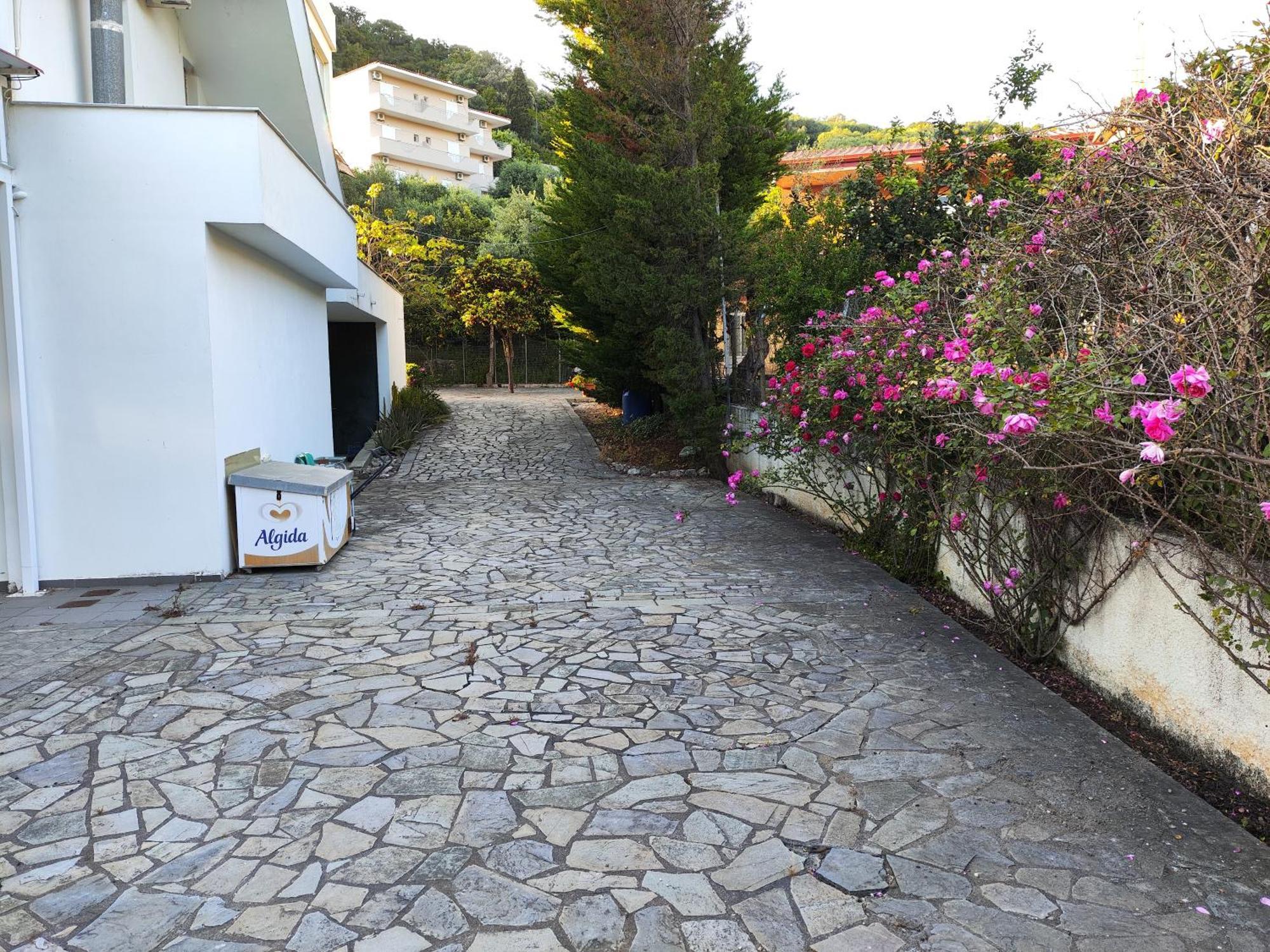 Theros Blu Sarakiniko (Epirus) Exterior foto